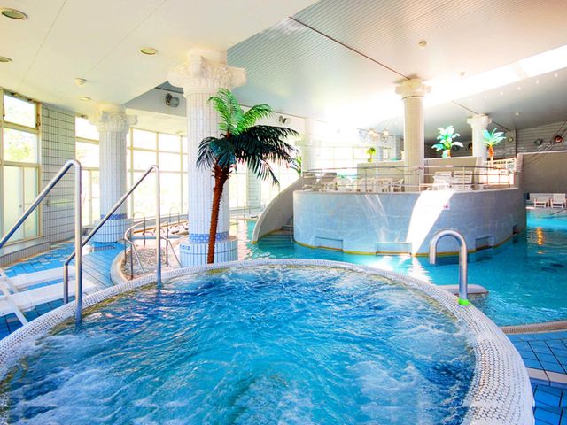 室内温泉プ－ルの画像